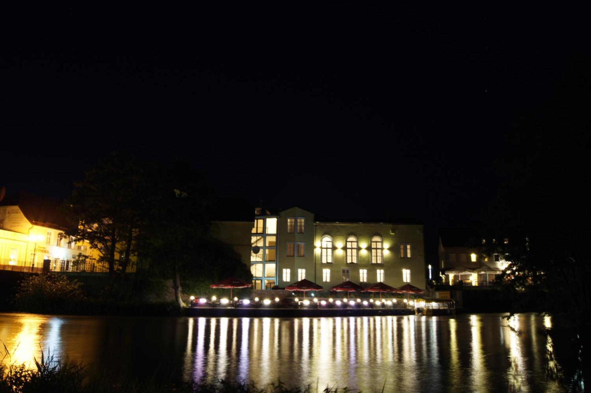 Gosciniec & Spa Ujście-Darłowskie エクステリア 写真